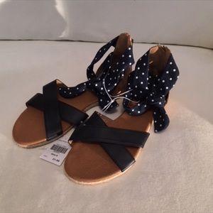 NWT Ankle Wrap Polka Dot Tie Zipper Sandals